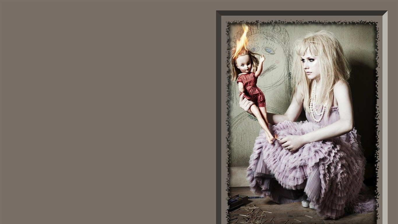 Avril Lavigne #086 - 1366x768 Wallpapers Pictures Photos Images
