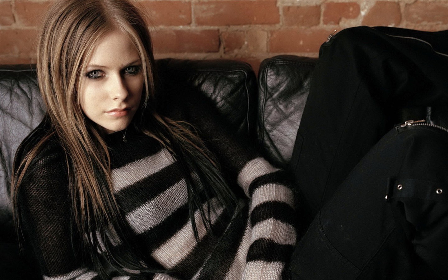 Avril Lavigne #017 - 1440x900 Wallpapers Pictures Photos Images