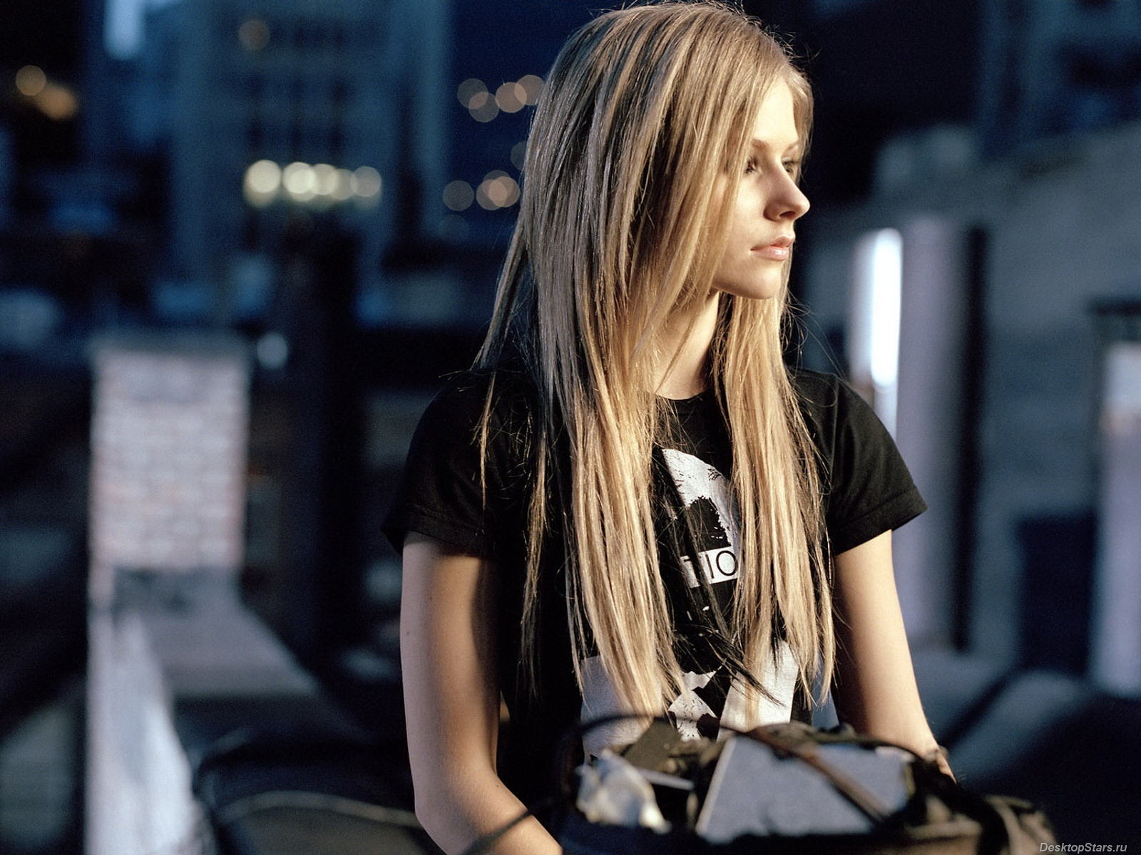 Avril Lavigne #005 - 1600x1200 Wallpapers Pictures Photos Images