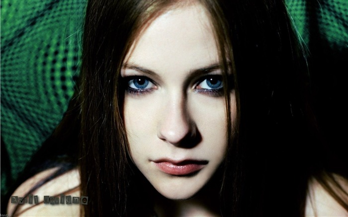 Avril Lavigne #082 Wallpapers Pictures Photos Images Backgrounds