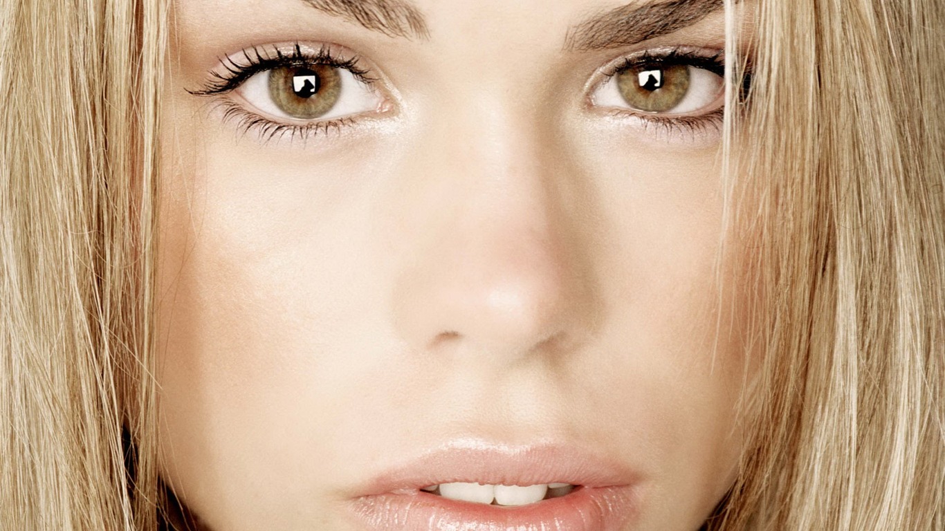 Billie Piper #015 - 1366x768 Wallpapers Pictures Photos Images
