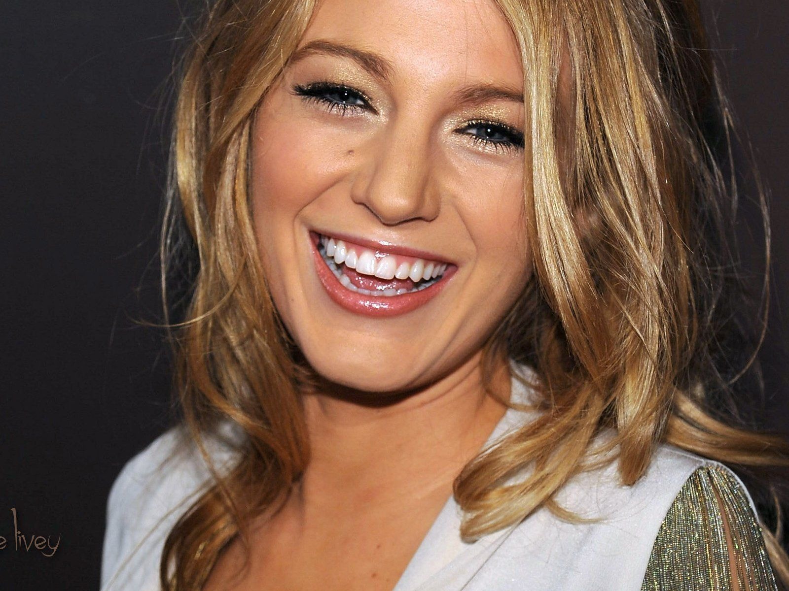 Blake Lively #010 - 1600x1200 Wallpapers Pictures Photos Images