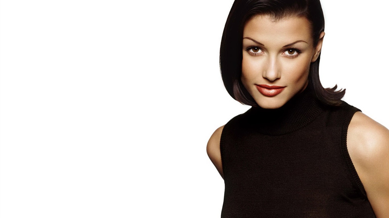 Bridget Moynahan #009 - 1366x768 Wallpapers Pictures Photos Images