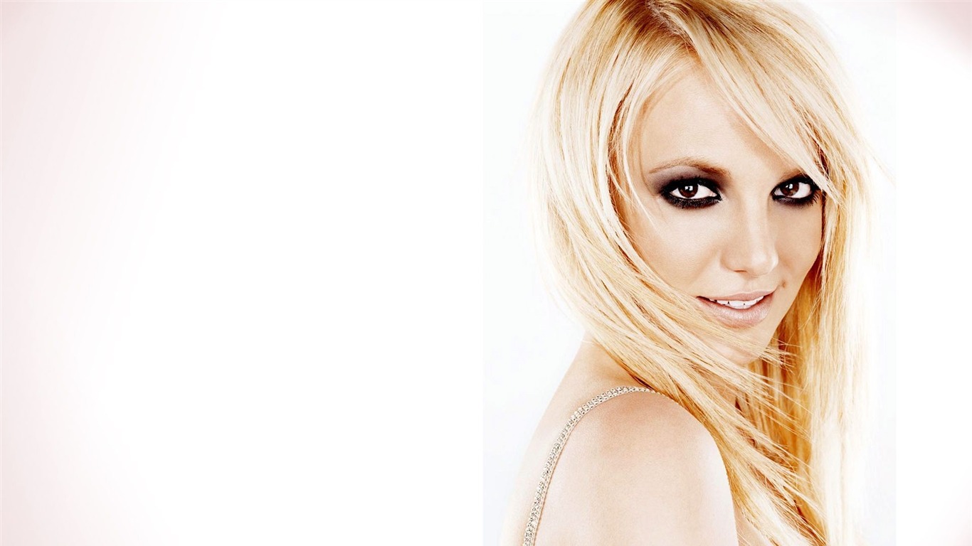 Britney Spears #016 - 1366x768 Wallpapers Pictures Photos Images