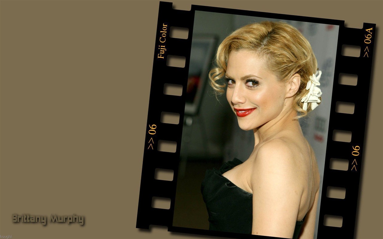 Brittany Murphy #002 - 1280x800 Wallpapers Pictures Photos Images
