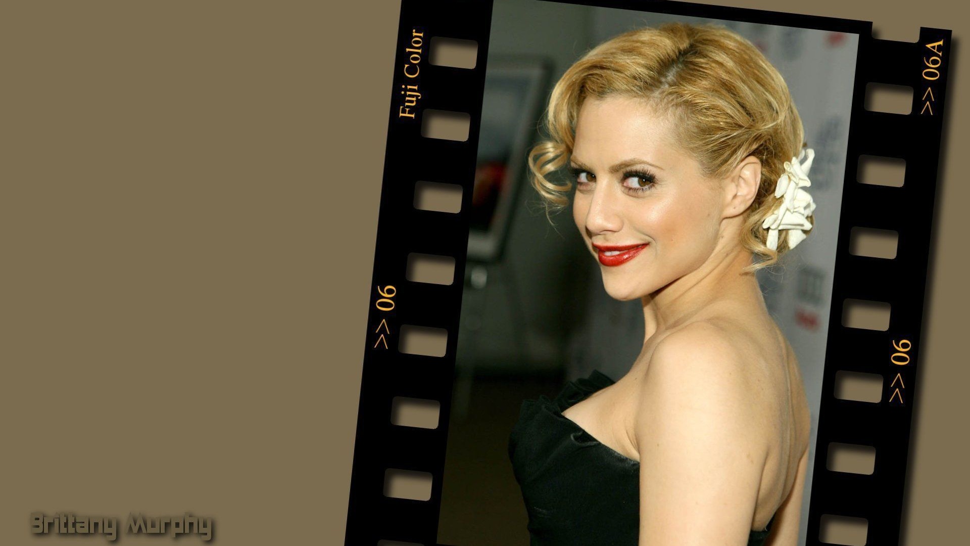 Brittany Murphy #002 - 1920x1080 Wallpapers Pictures Photos Images