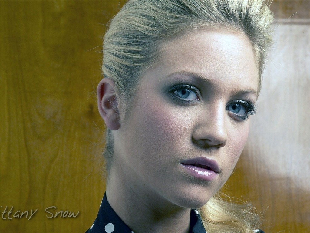 Brittany Snow #008 - 1024x768 Wallpapers Pictures Photos Images