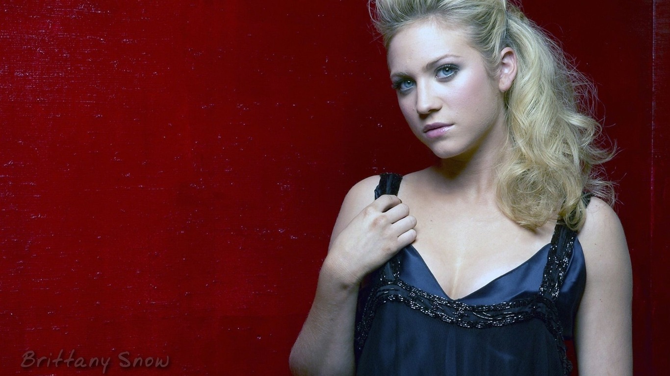 Brittany Snow #007 - 1366x768 Wallpapers Pictures Photos Images