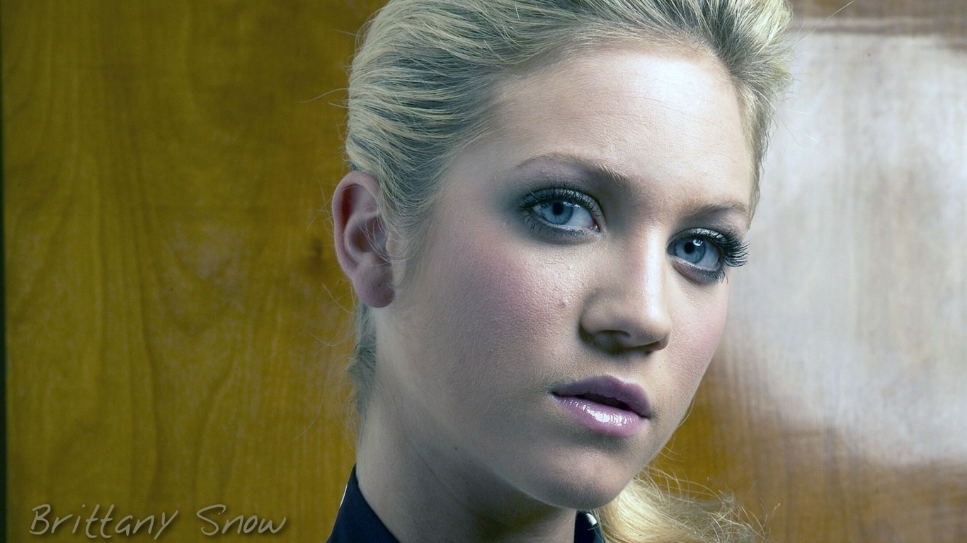 Brittany Snow #008 - 1366x768 Wallpapers Pictures Photos Images