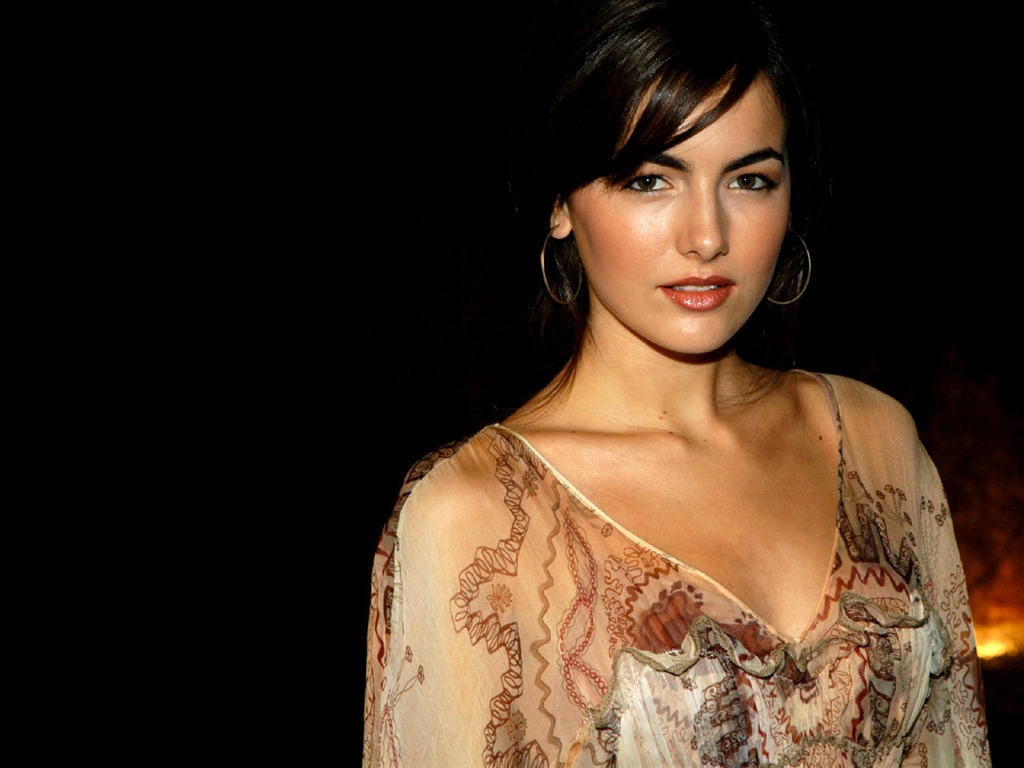 Camilla Belle #007 - 1024x768 Wallpapers Pictures Photos Images