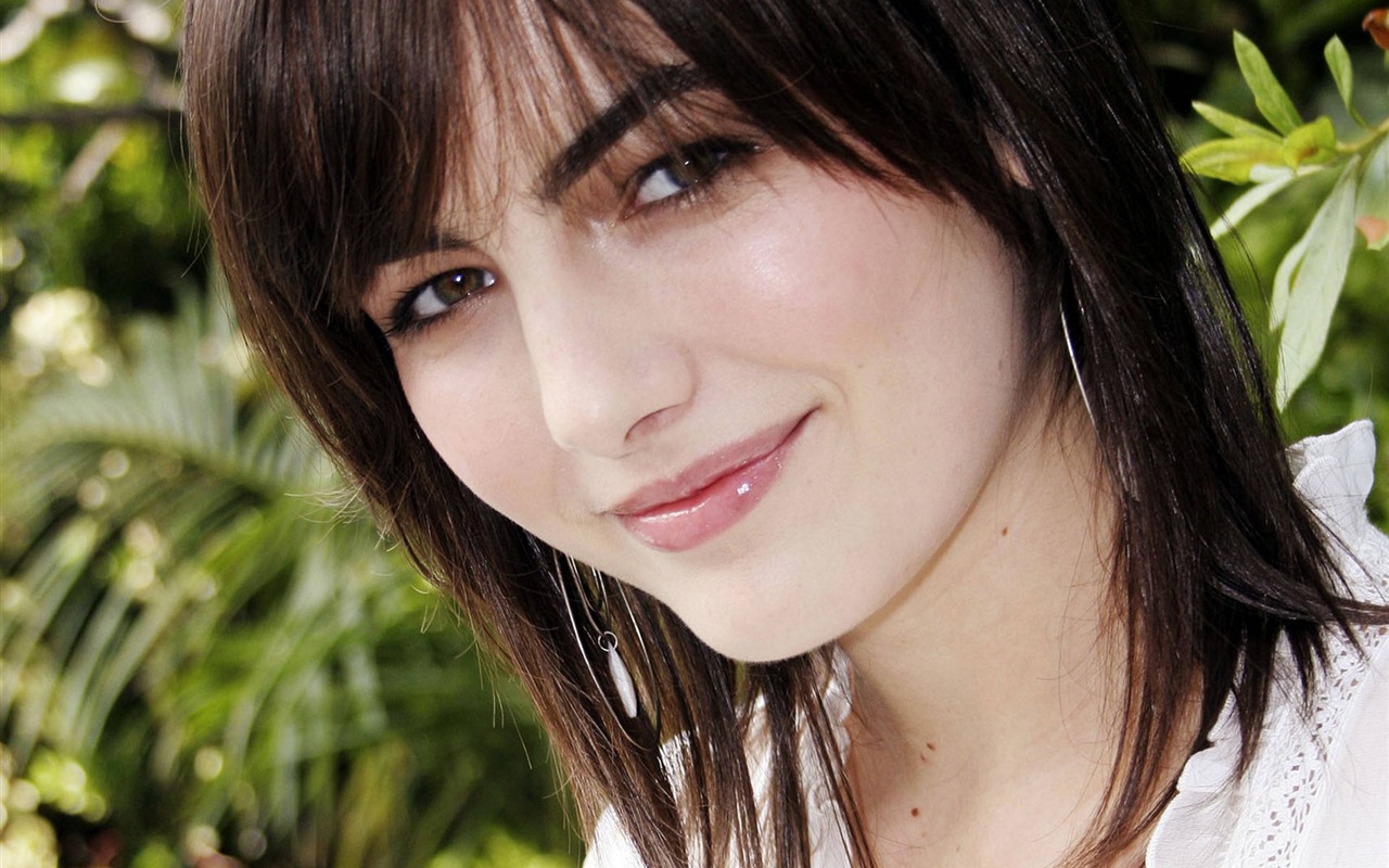 Camilla Belle #005 - 1280x800 Wallpapers Pictures Photos Images