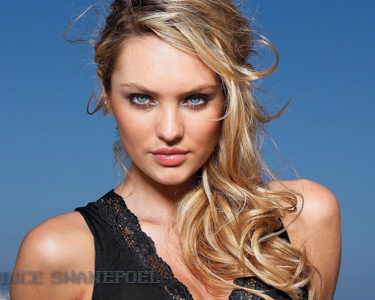 Candice Swanepoel #028 - 1280x1024 Wallpapers Pictures Photos Images