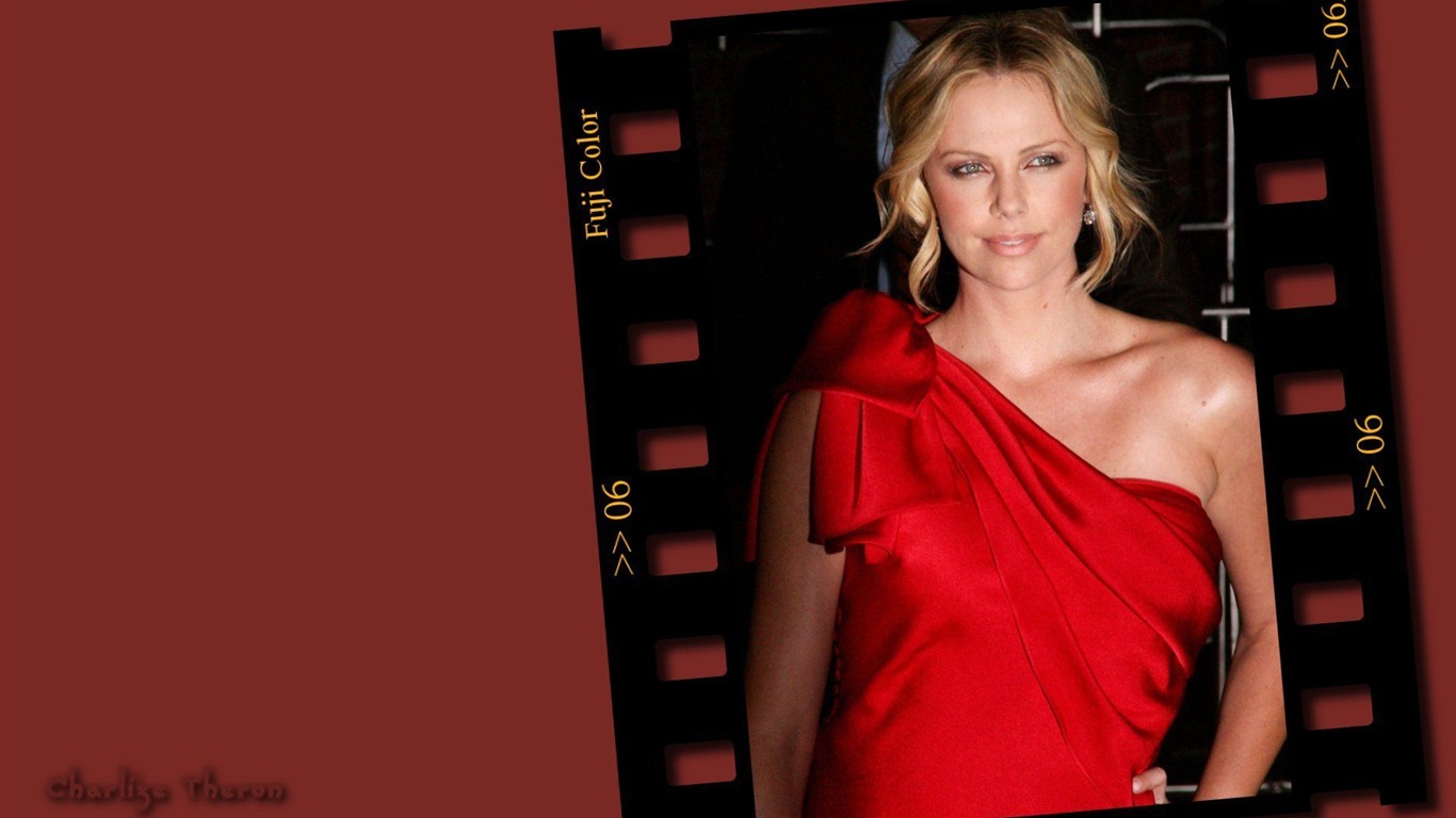 Charlize Theron #073 - 1366x768 Wallpapers Pictures Photos Images