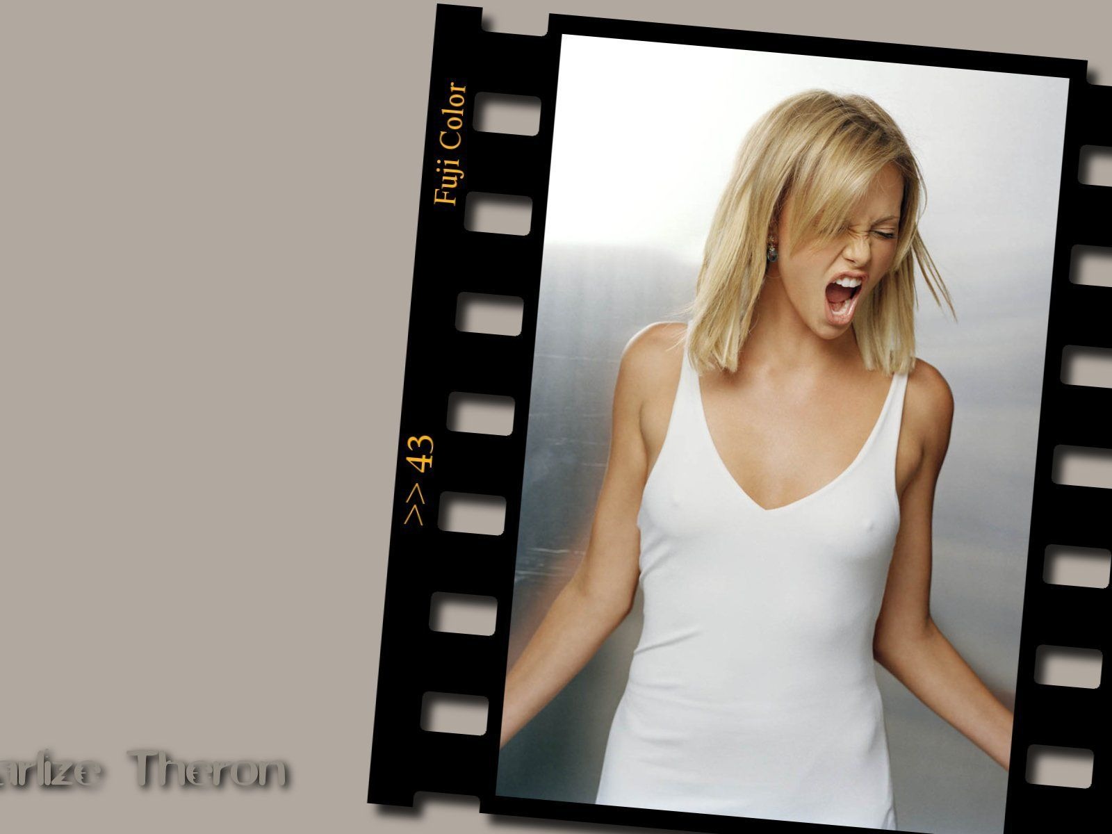 Charlize Theron #082 - 1600x1200 Wallpapers Pictures Photos Images