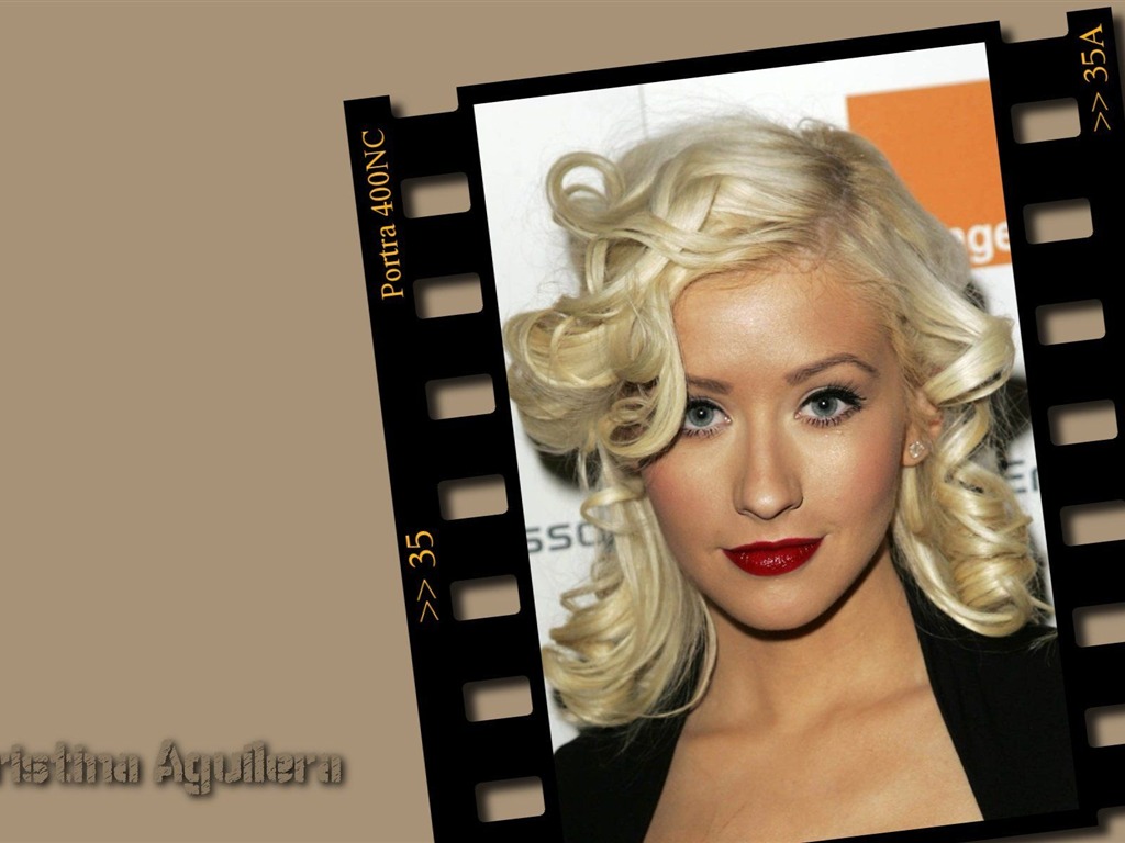 Christina Aguilera #018 - 1024x768 Wallpapers Pictures Photos Images