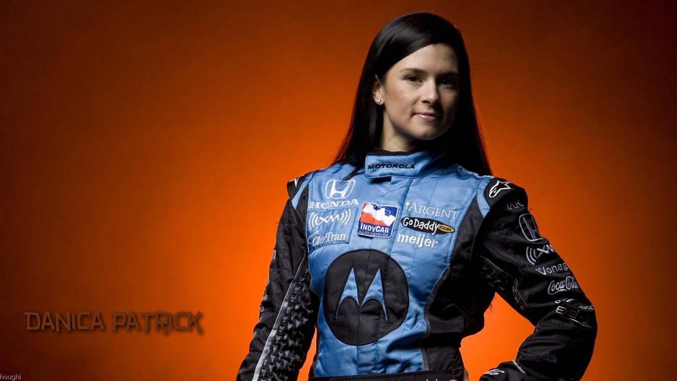 Danica Patrick #006 - 1366x768 Wallpapers Pictures Photos Images