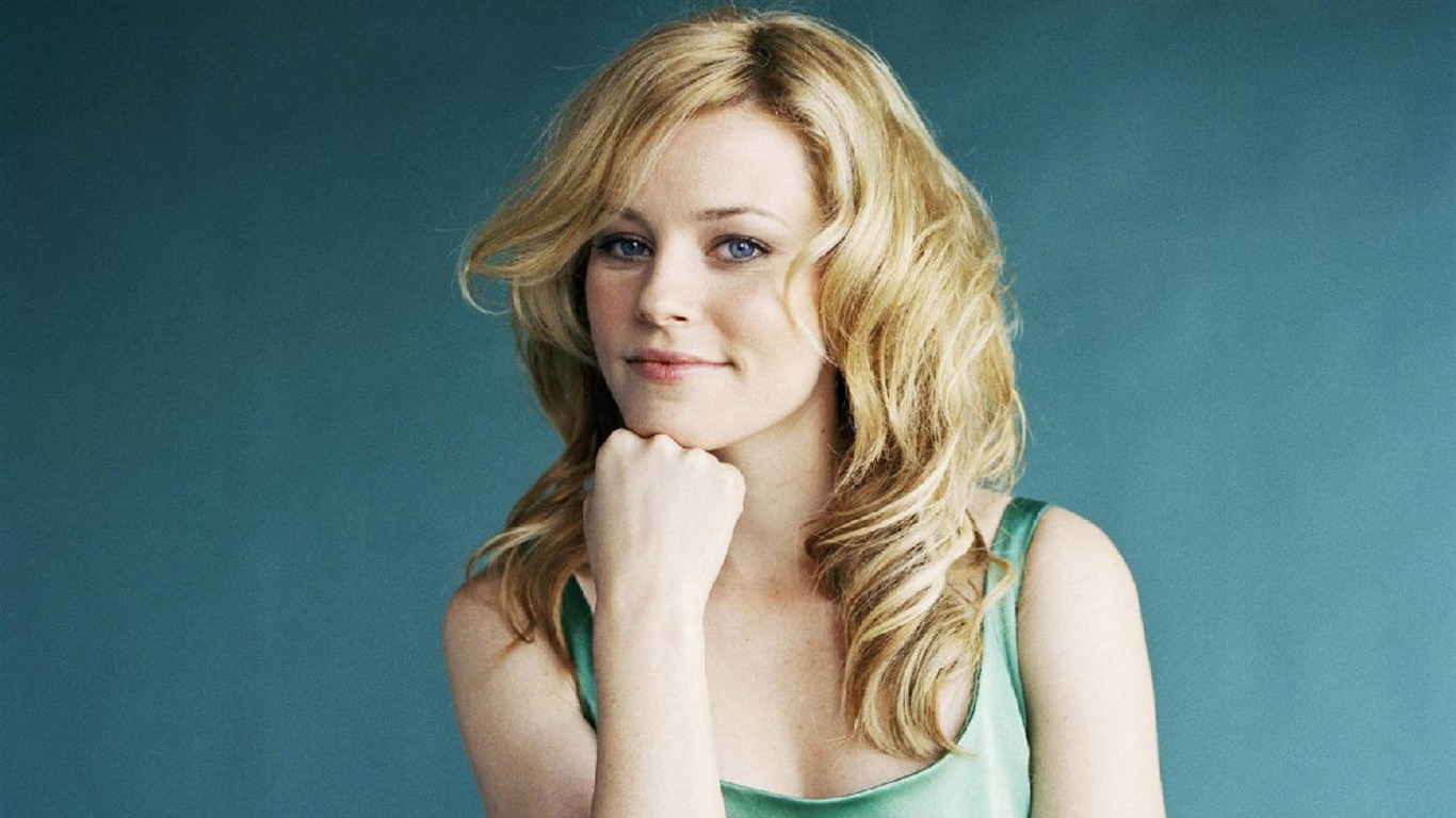Elizabeth Banks #021 - 1366x768 Wallpapers Pictures Photos Images