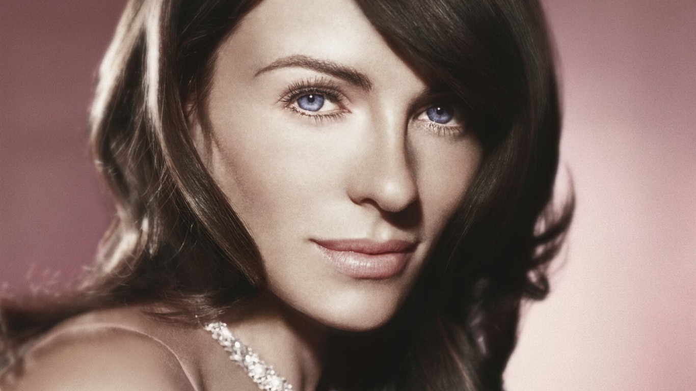 Elizabeth Hurley #034 - 1366x768 Wallpapers Pictures Photos Images