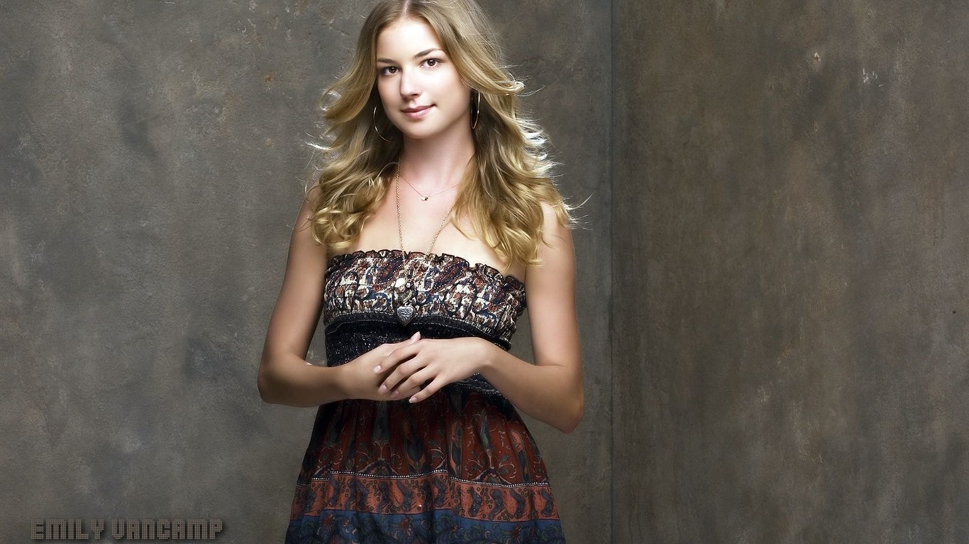 Emily VanCamp #008 - 1366x768 Wallpapers Pictures Photos Images