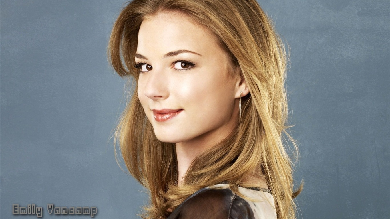 Emily VanCamp #012 - 1366x768 Wallpapers Pictures Photos Images