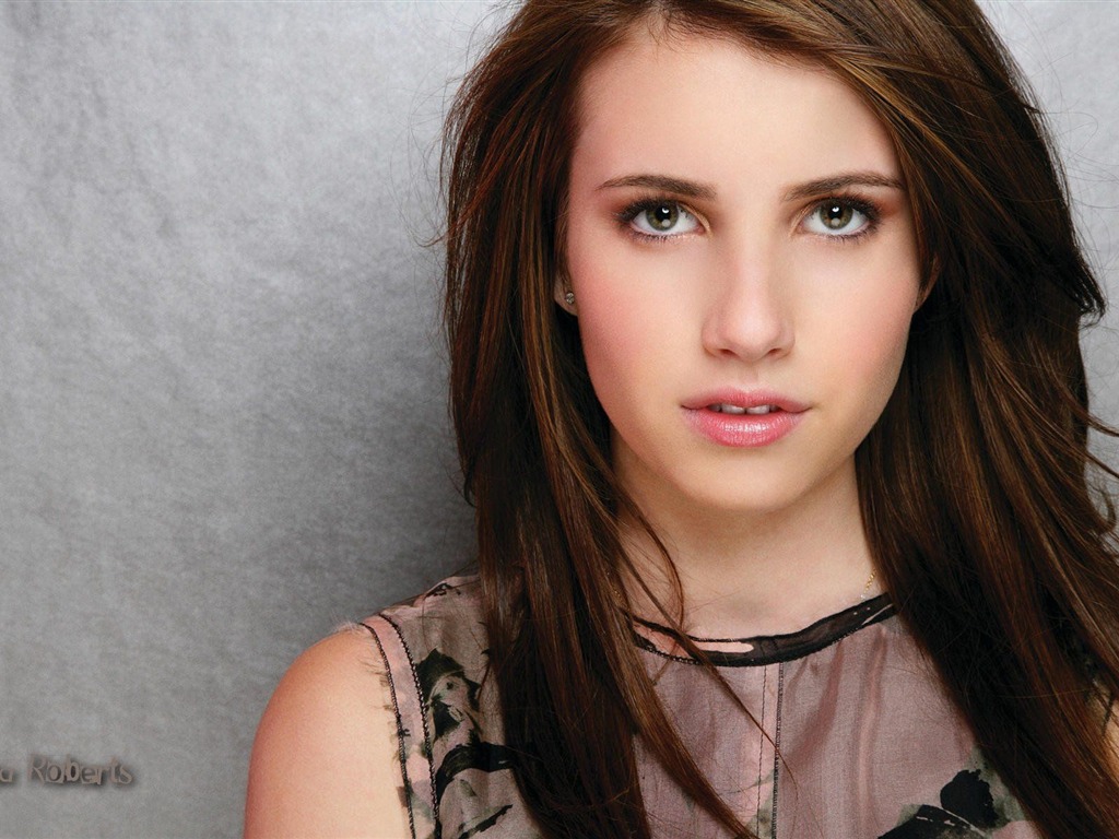 Emma Roberts #001 - 1024x768 Wallpapers Pictures Photos Images