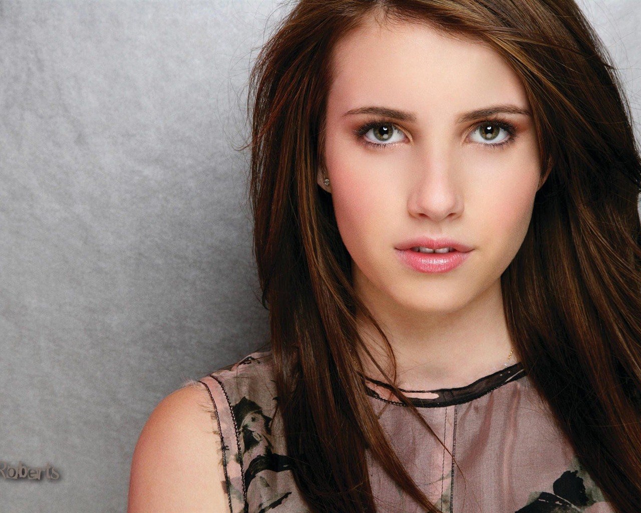 Emma Roberts #001 - 1280x1024 Wallpapers Pictures Photos Images