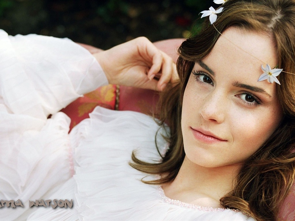 Emma Watson #024 - 1024x768 Wallpapers Pictures Photos Images