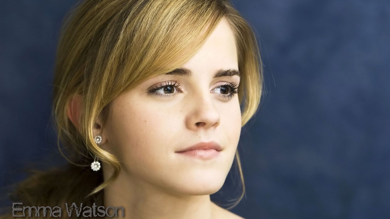 Emma Watson #007 - 1366x768 Wallpapers Pictures Photos Images