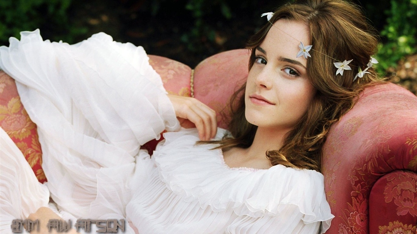 Emma Watson #025 - 1366x768 Wallpapers Pictures Photos Images