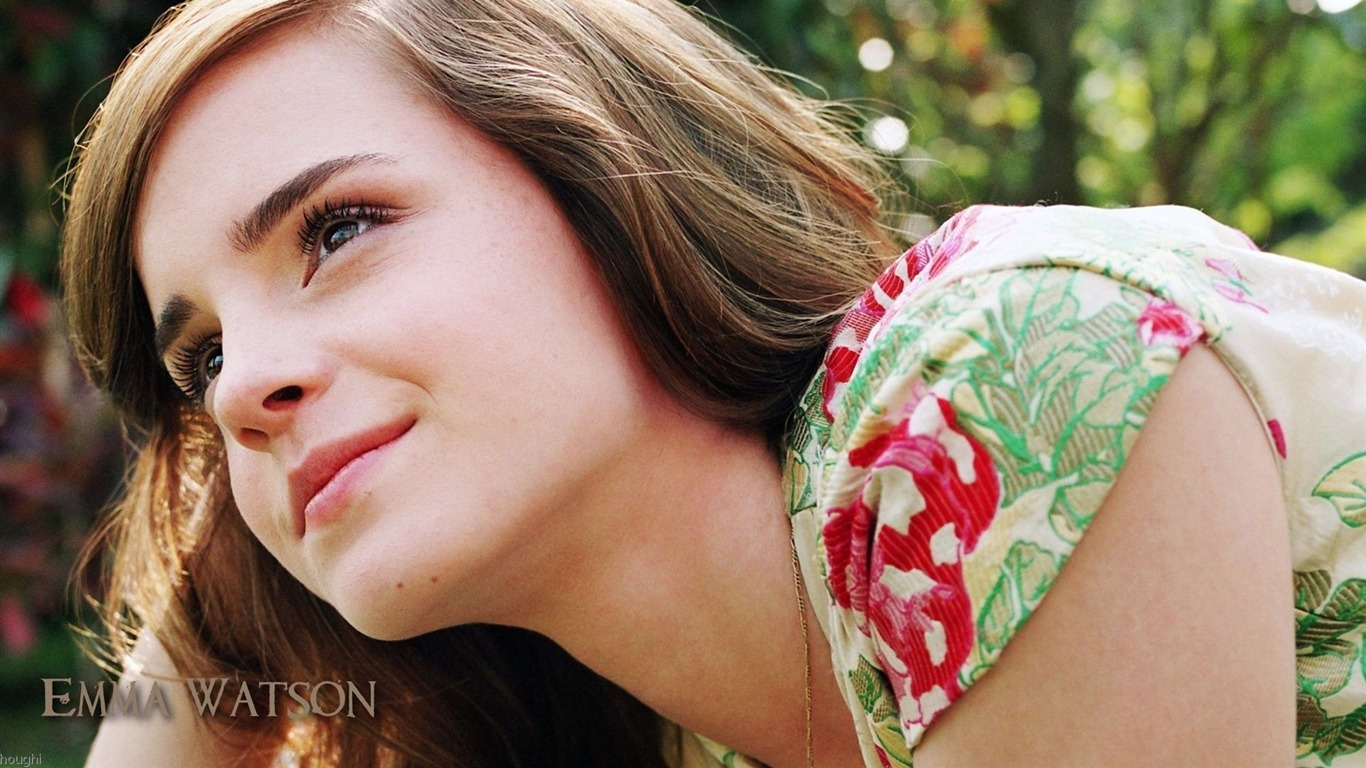 Emma Watson #026 - 1366x768 Wallpapers Pictures Photos Images