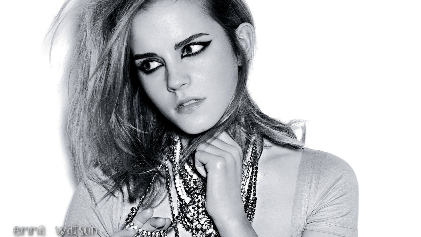 Emma Watson #032 - 1366x768 Wallpapers Pictures Photos Images