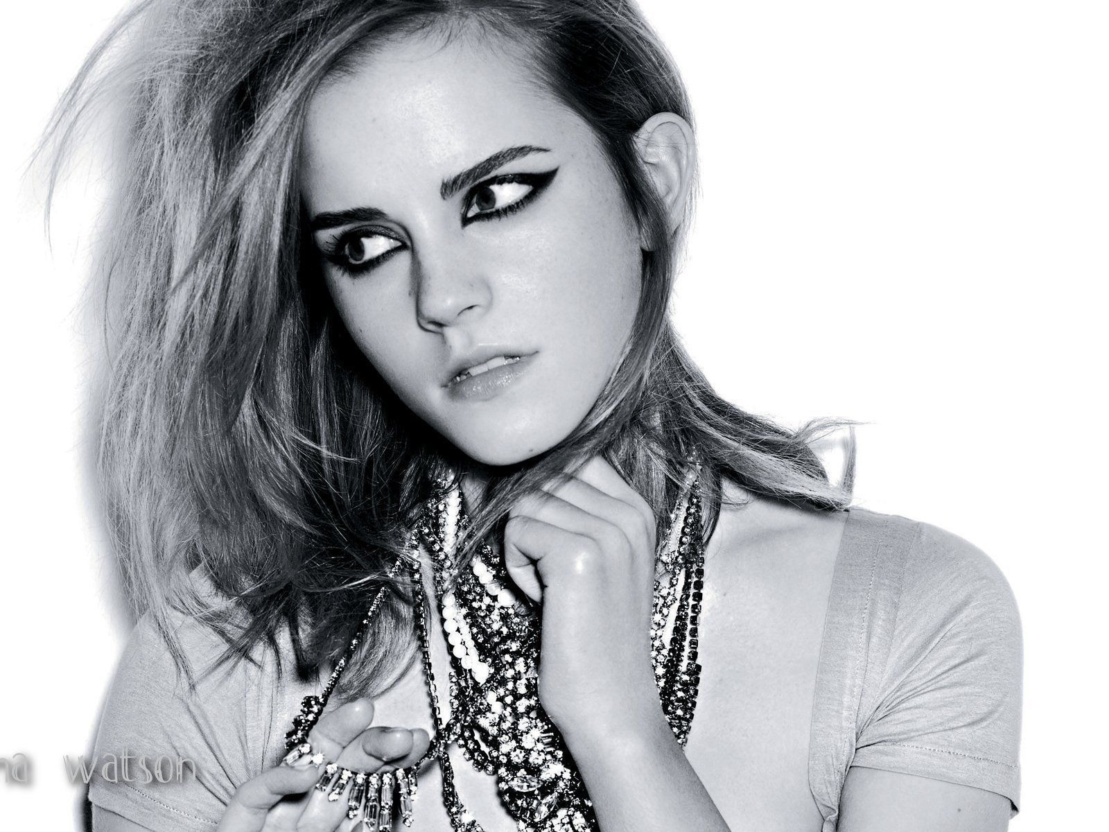 Emma Watson #032 - 1600x1200 Wallpapers Pictures Photos Images