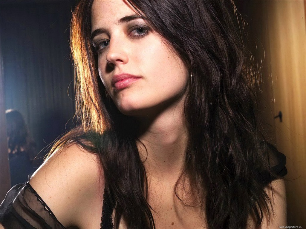 Eva Green #012 - 1024x768 Wallpapers Pictures Photos Images