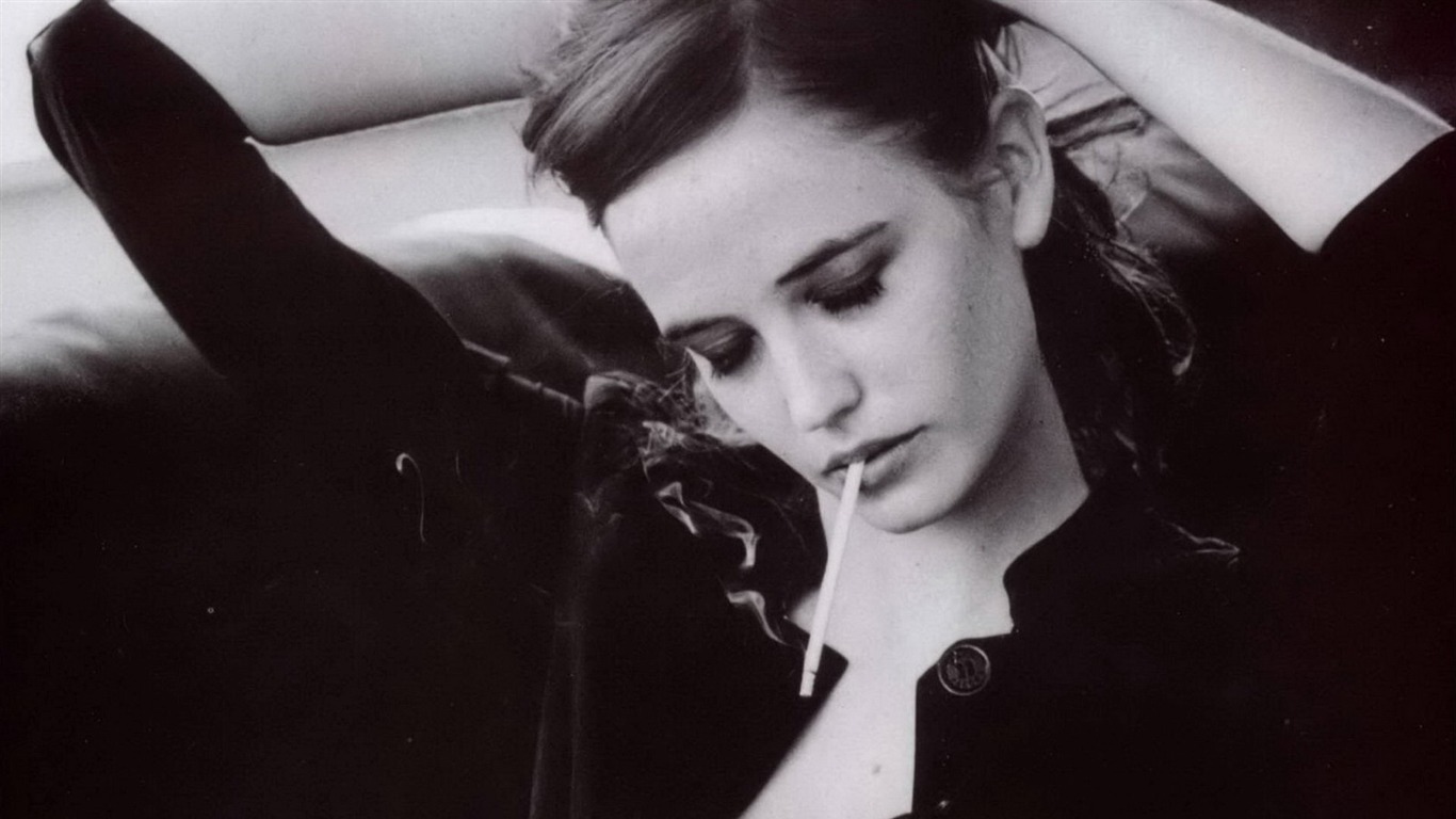 Eva Green #010 - 1366x768 Wallpapers Pictures Photos Images