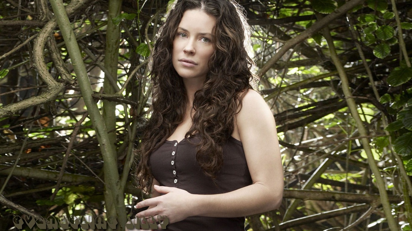 Evangeline Lilly #013 - 1366x768 Wallpapers Pictures Photos Images