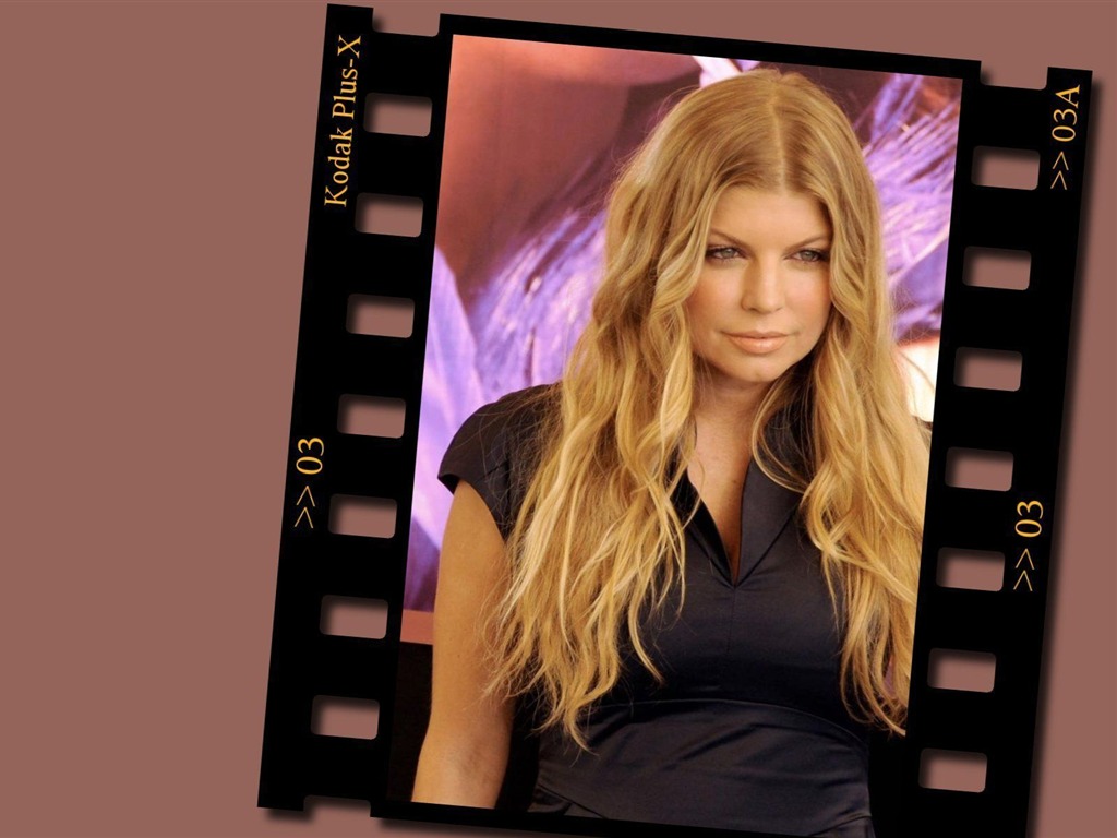 Fergie #005 - 1024x768 Wallpapers Pictures Photos Images