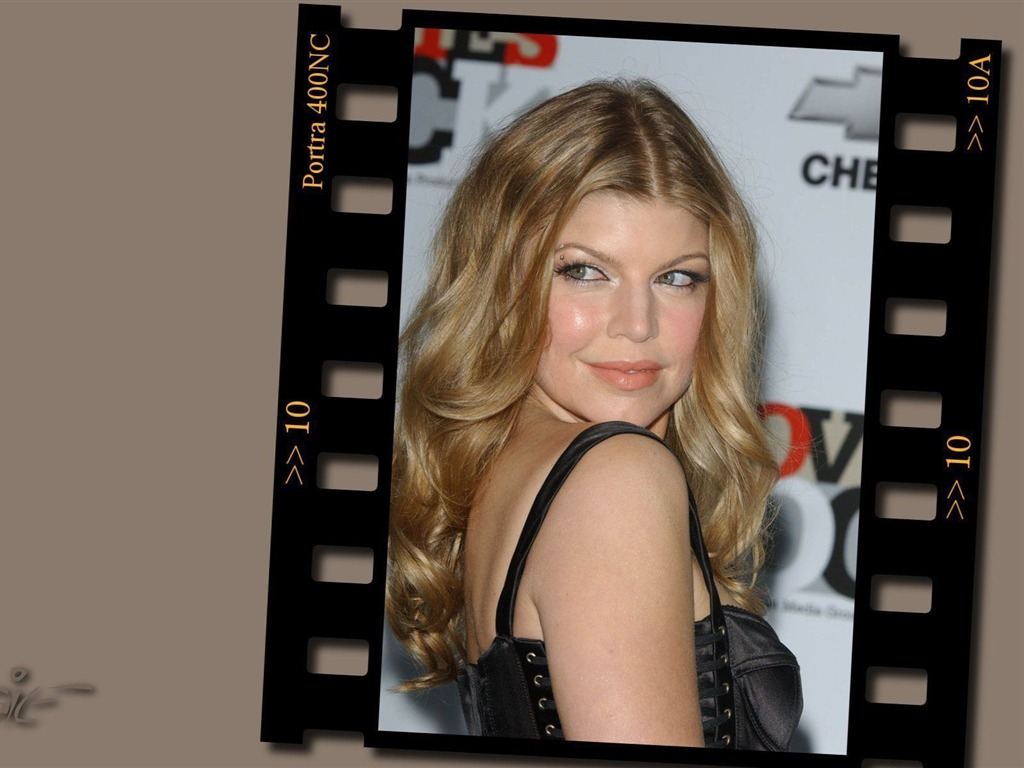 Fergie #006 - 1024x768 Wallpapers Pictures Photos Images