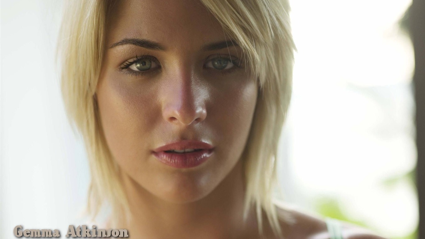 Gemma Atkinson #022 - 1366x768 Wallpapers Pictures Photos Images