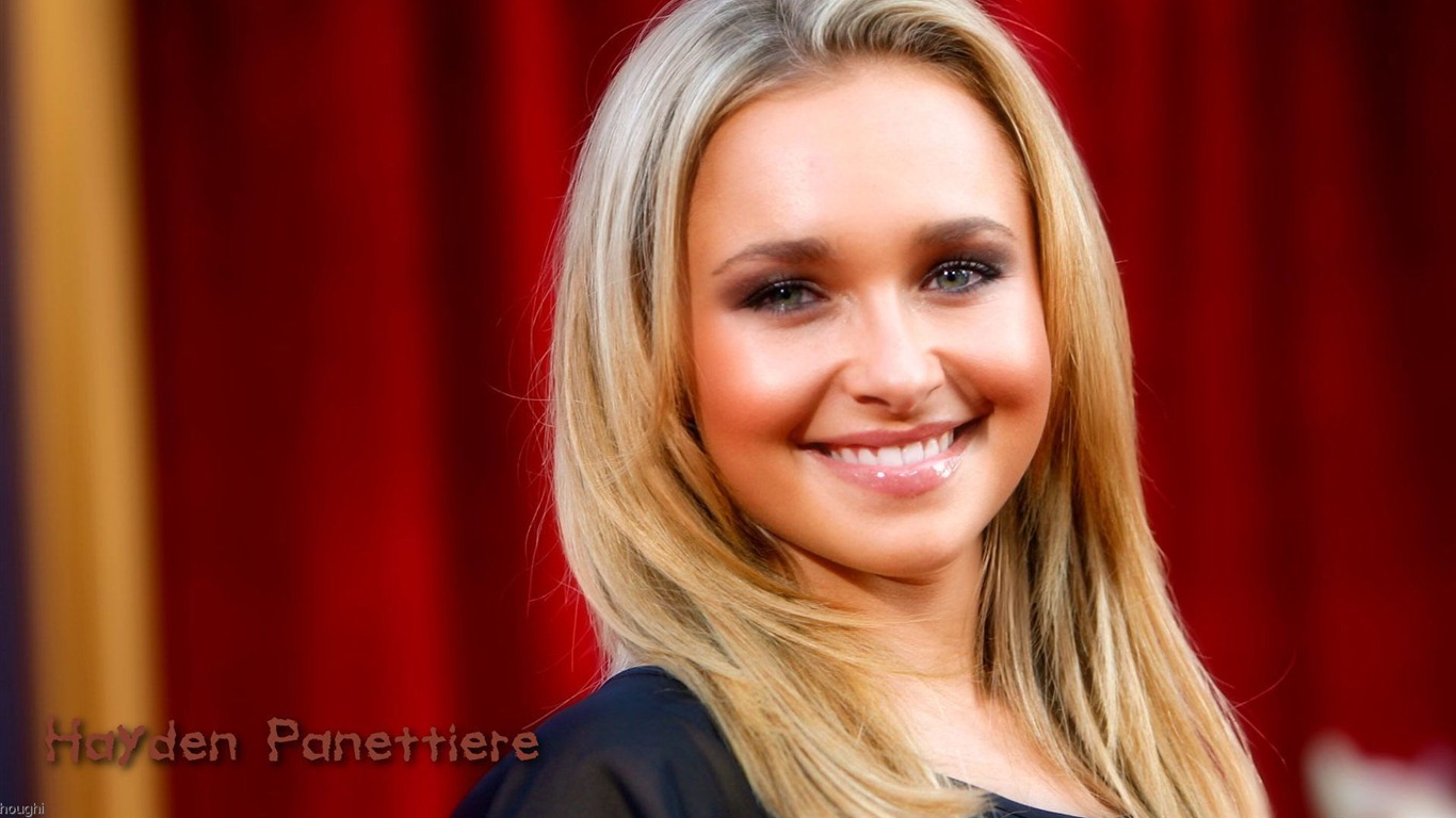 Hayden Panettiere #003 - 1366x768 Wallpapers Pictures Photos Images