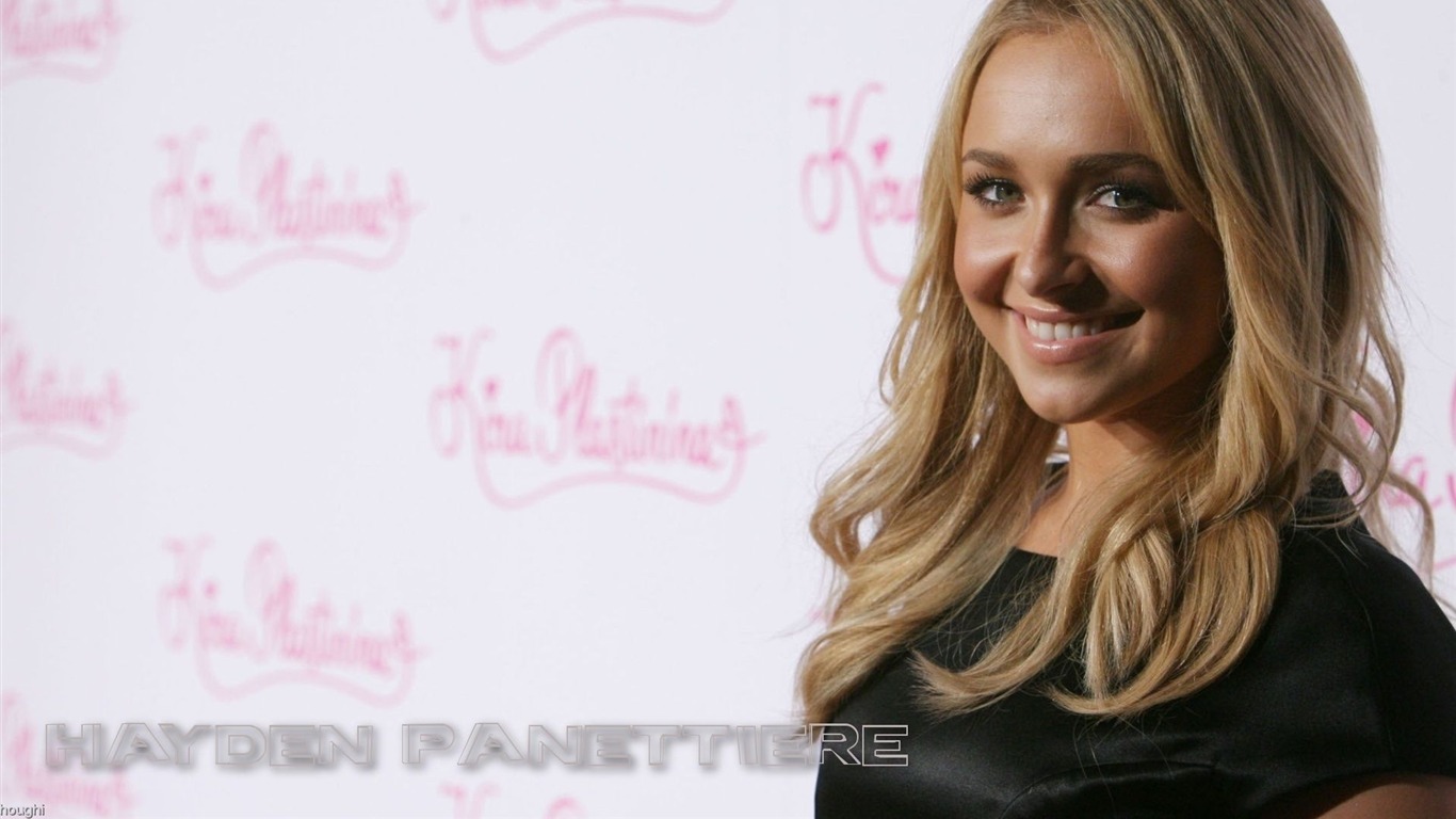 Hayden Panettiere #015 - 1366x768 Wallpapers Pictures Photos Images