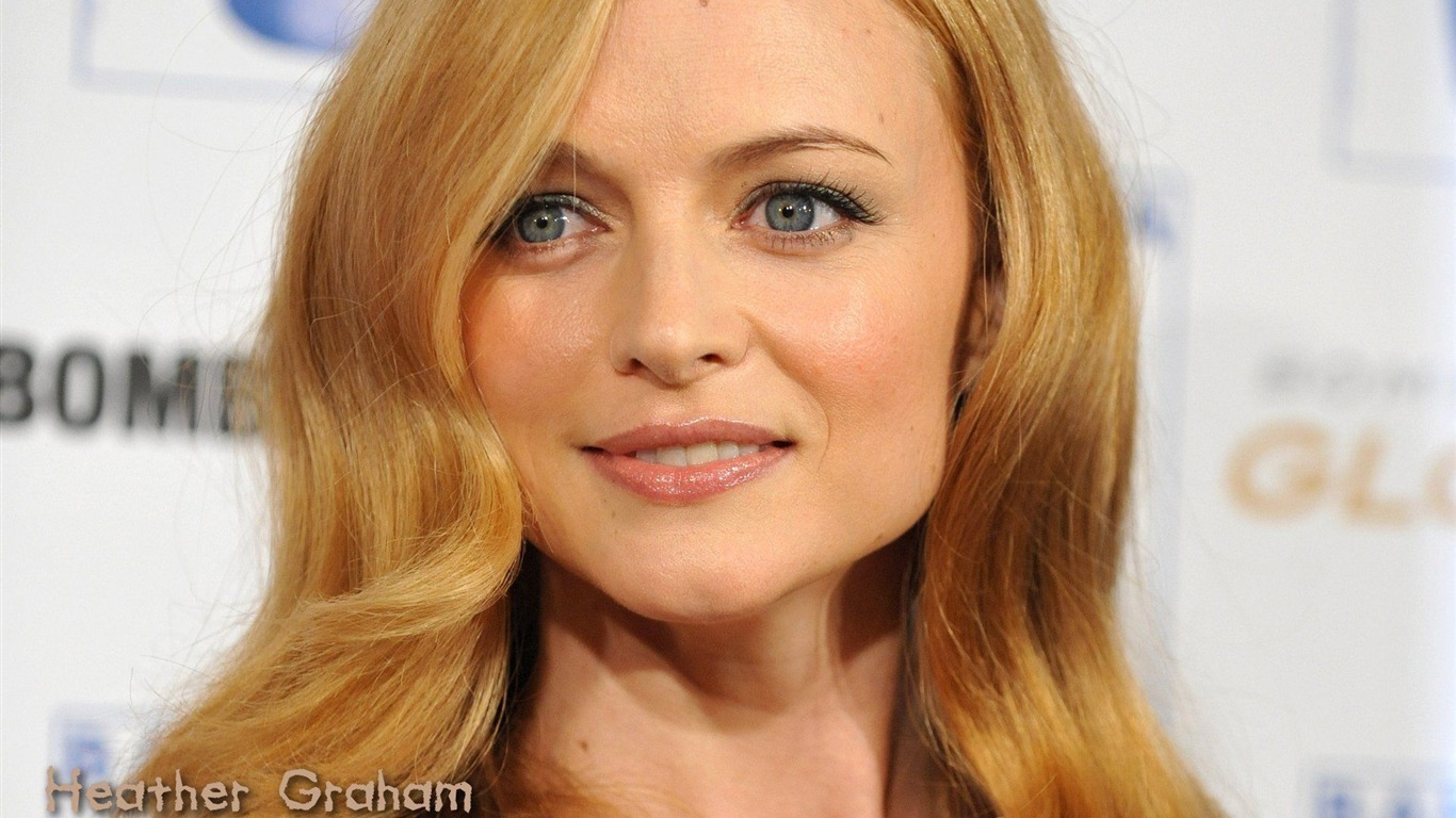 Heather Graham #003 - 1366x768 Wallpapers Pictures Photos Images