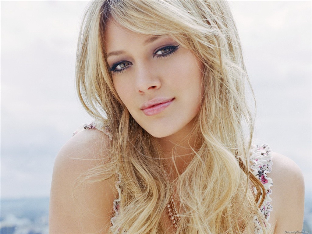Hilary Duff #016 - 1024x768 Wallpapers Pictures Photos Images