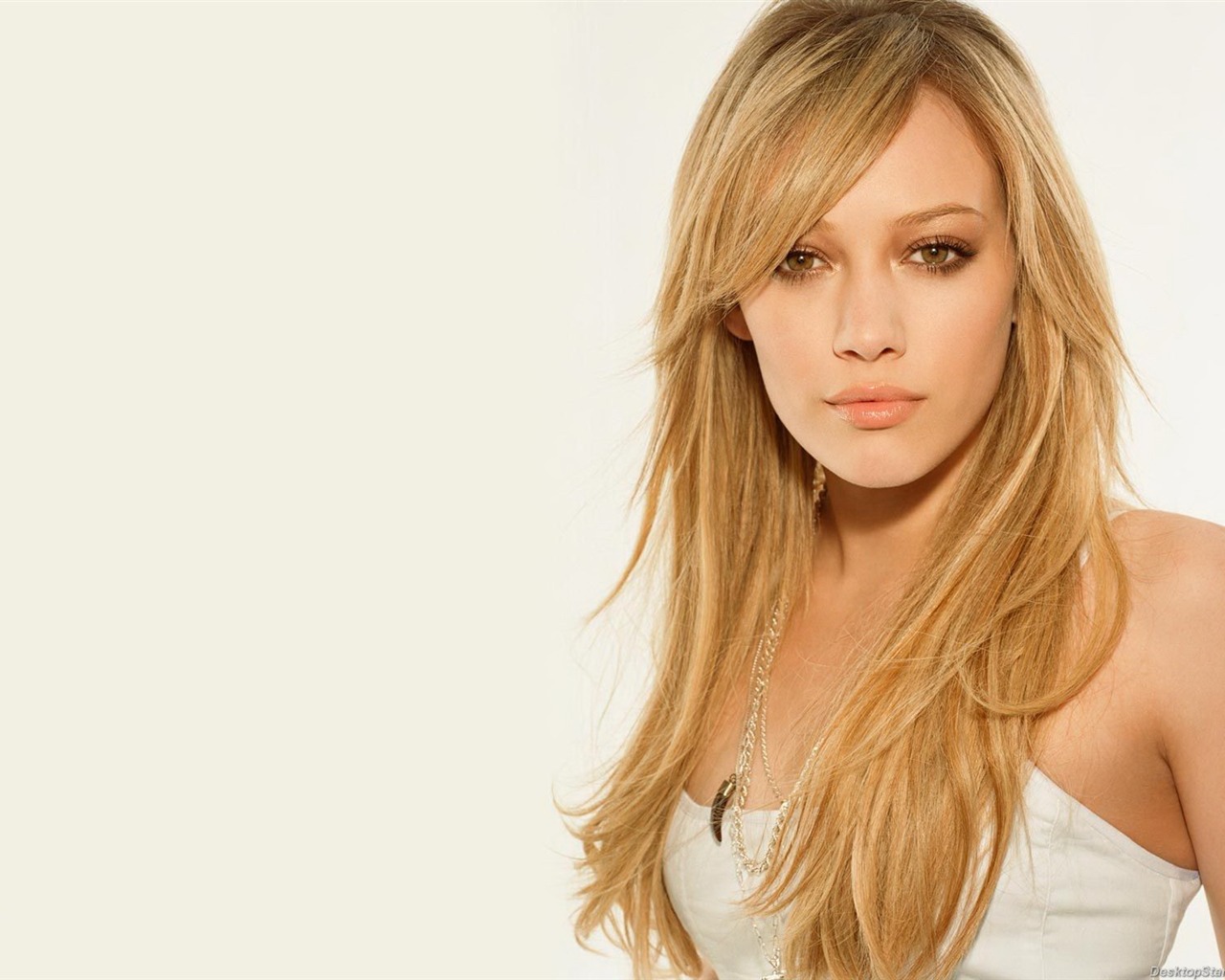 Hilary Duff #001 - 1280x1024 Wallpapers Pictures Photos Images
