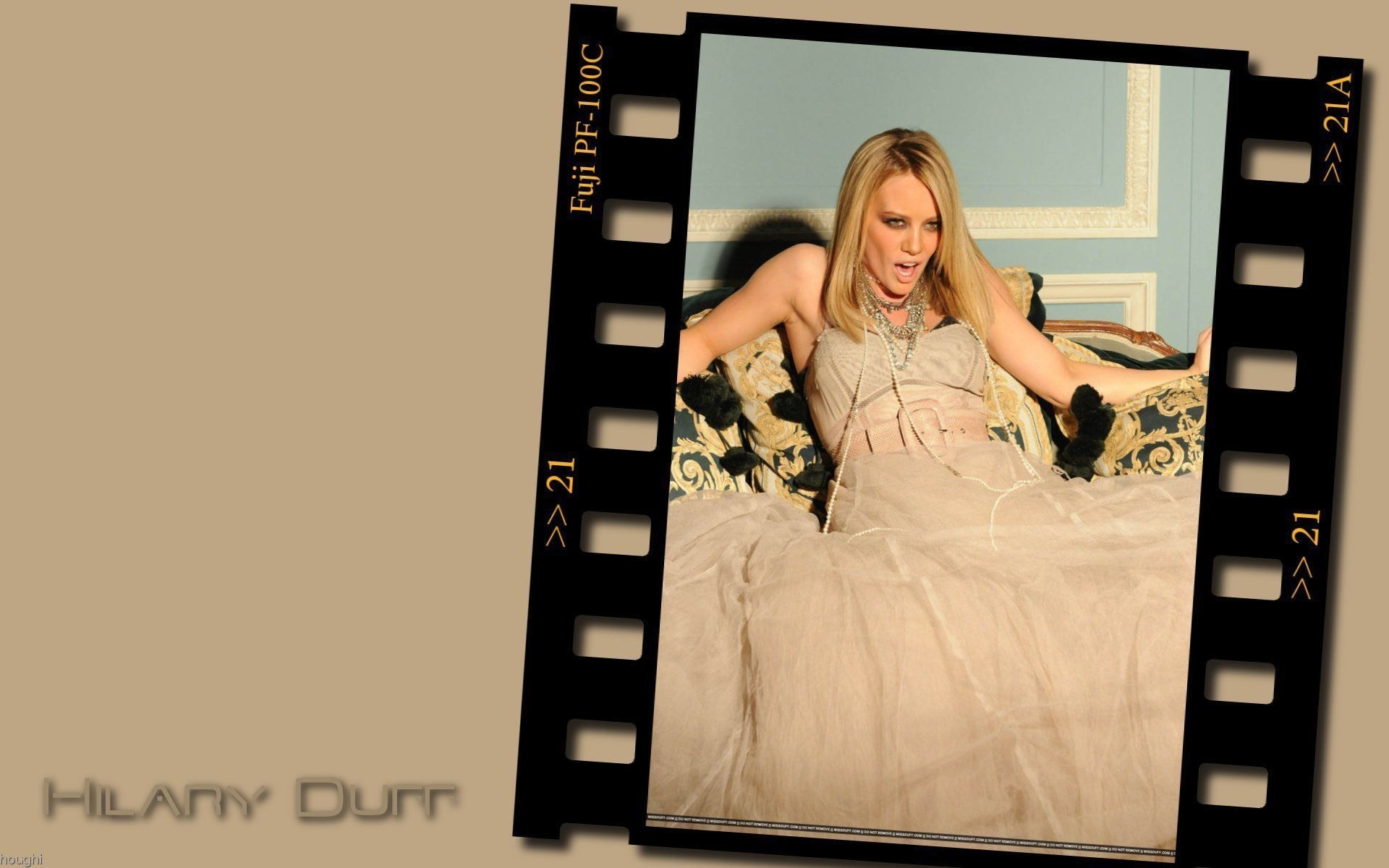 Hilary Duff #025 - 1920x1200 Wallpapers Pictures Photos Images