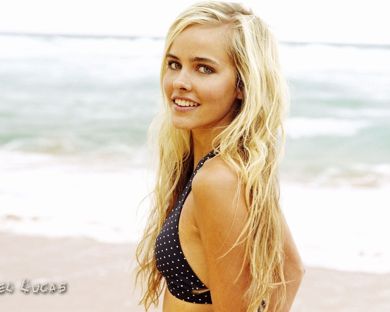 Isabel Lucas #005 - 1280x1024 Wallpapers Pictures Photos Images