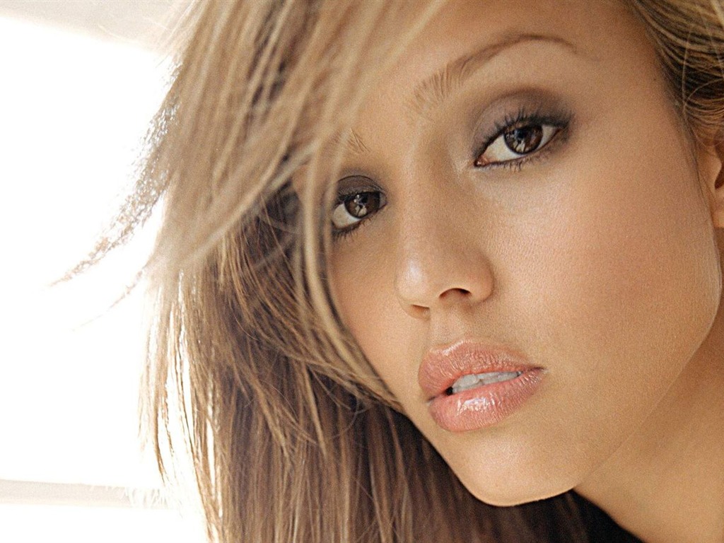 Jessica Alba #051 - 1024x768 Wallpapers Pictures Photos Images