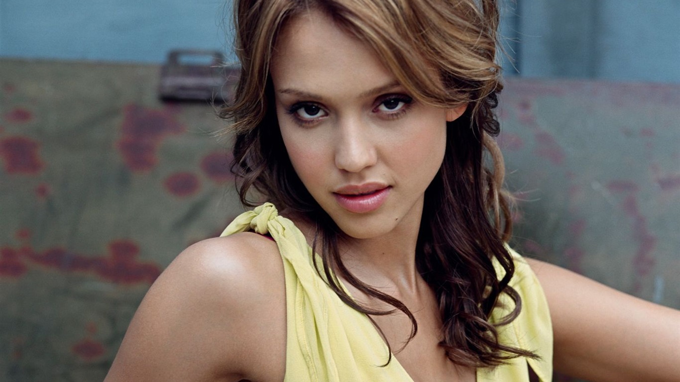 Jessica Alba #041 - 1366x768 Wallpapers Pictures Photos Images