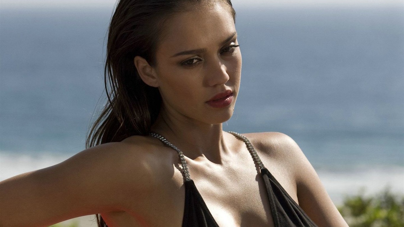 Jessica Alba #042 - 1366x768 Wallpapers Pictures Photos Images
