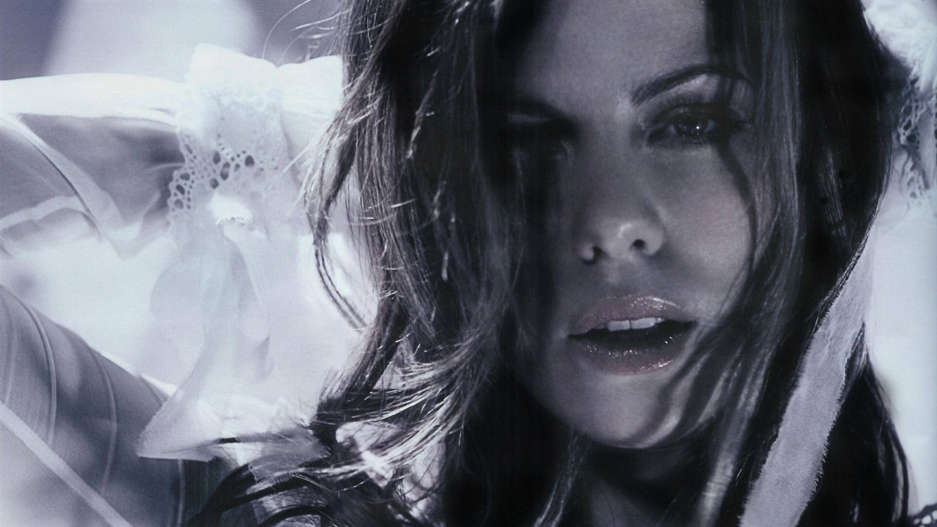 Kate Beckinsale #006 - 1366x768 Wallpapers Pictures Photos Images