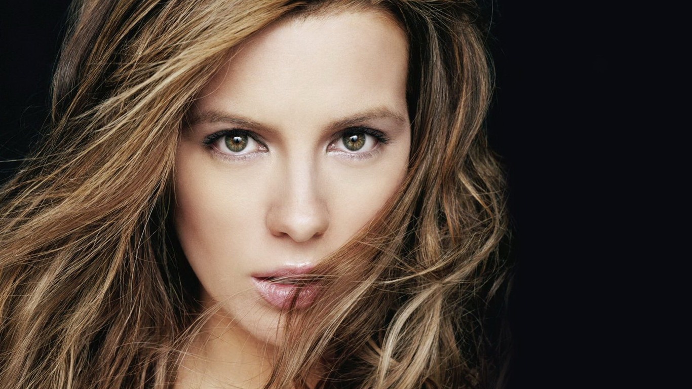 Kate Beckinsale #019 - 1366x768 Wallpapers Pictures Photos Images